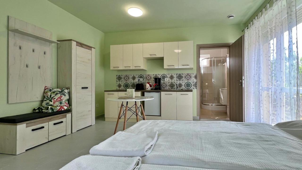 Gardencity Apartmanhaz Gyor Exterior photo