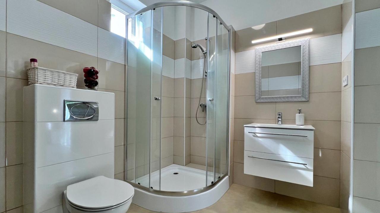Gardencity Apartmanhaz Gyor Exterior photo